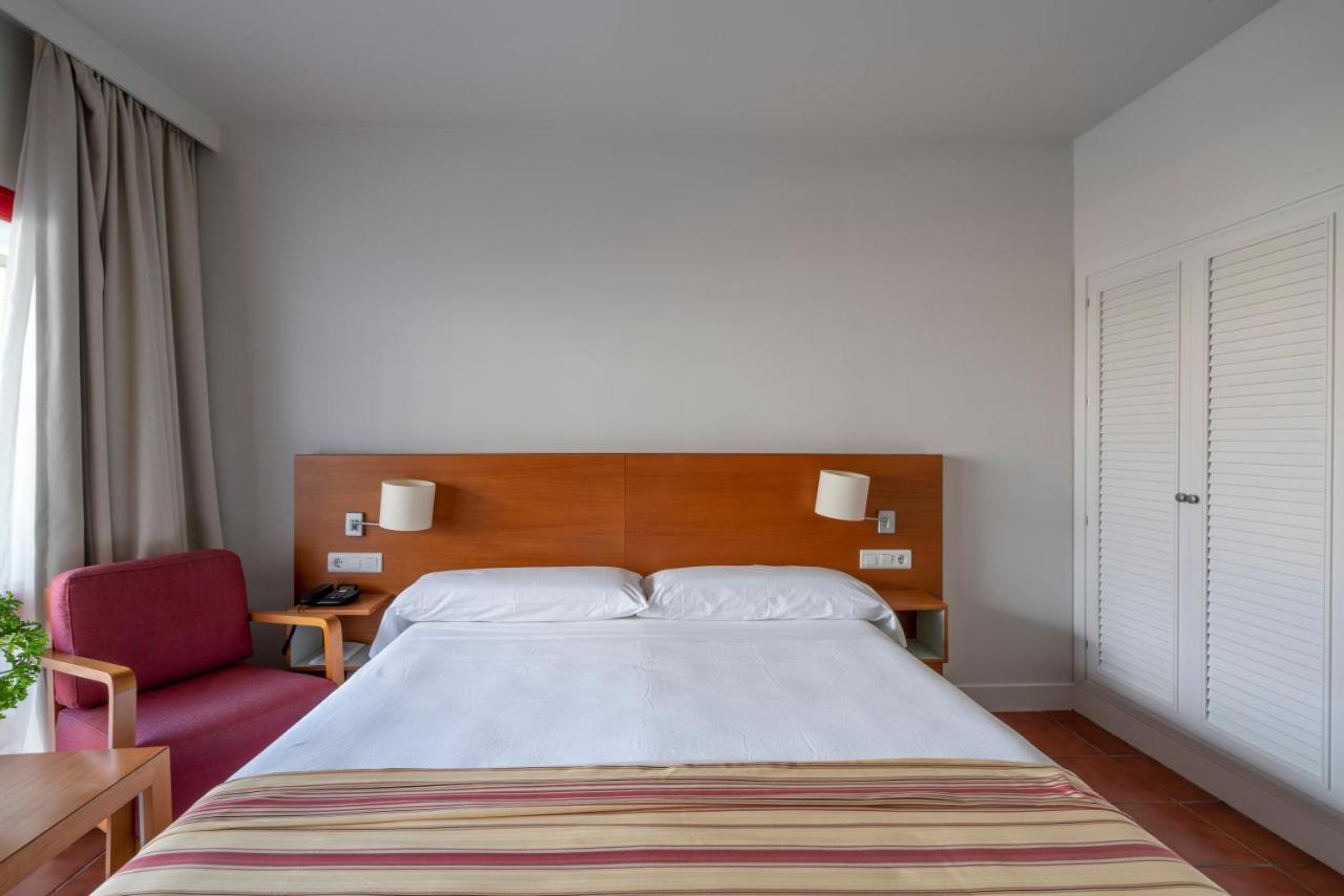 De (adults Only) 4*