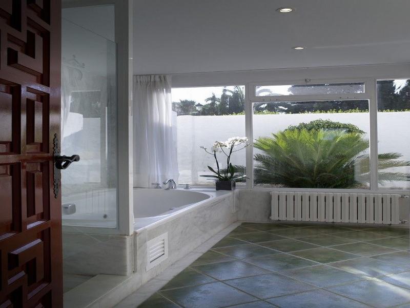 De (adults Only) Hotel 4*