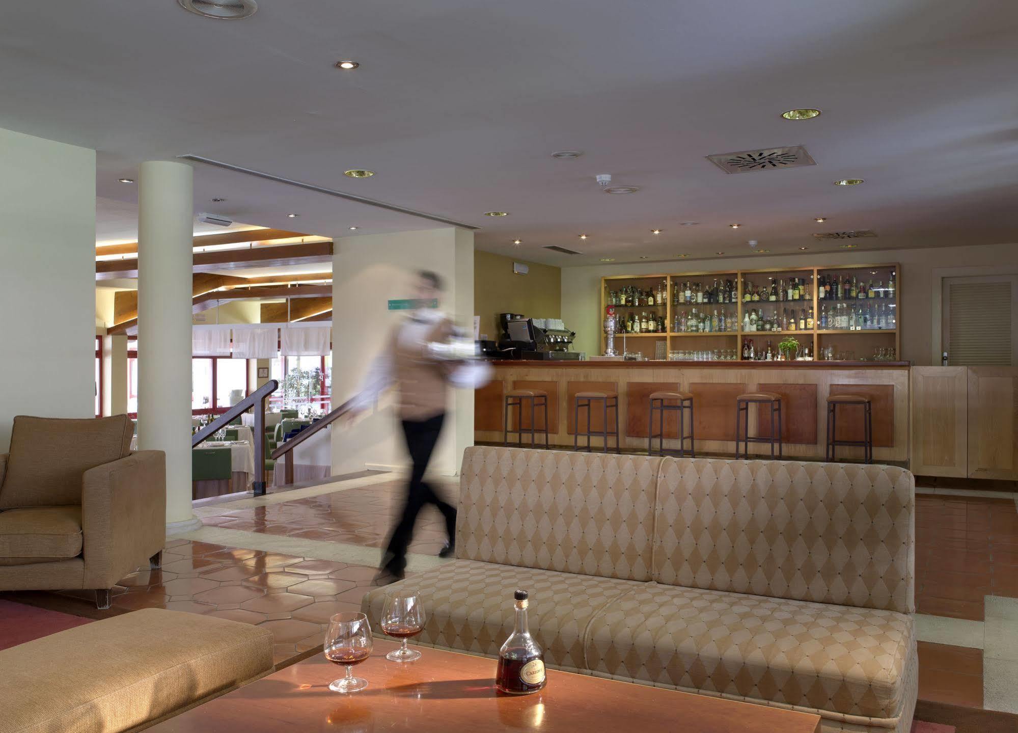 De (adults Only) Hotel 4*