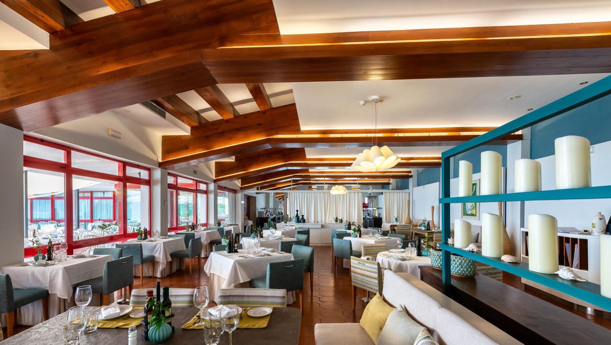 De (adults Only) Hotel 4*